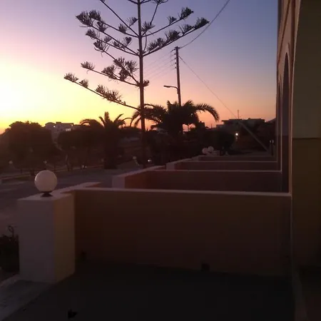 Romantic Hotel